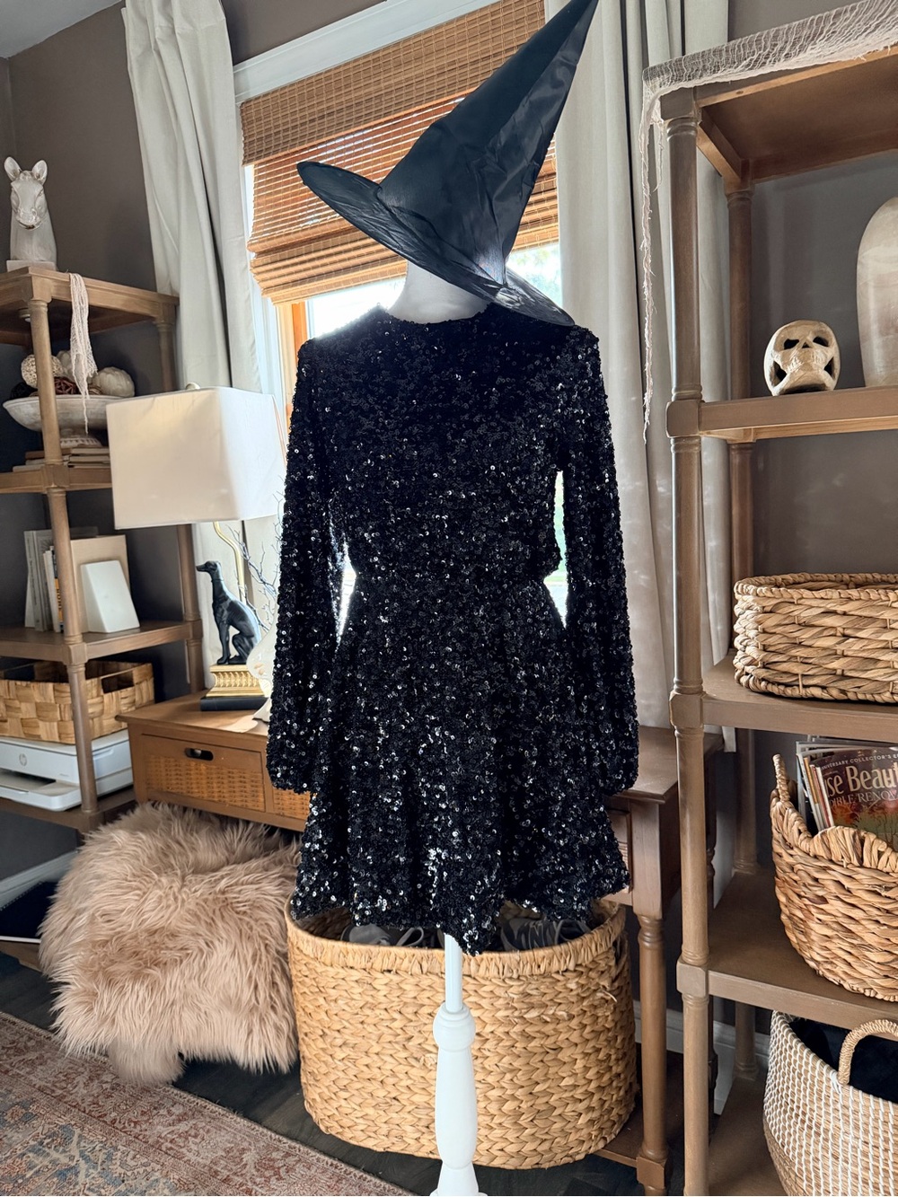 Sunday’s in Brooklyn Black Sequin Mini Dress Long Sleeve Open Back Sz Xs - Picture 3 of 8